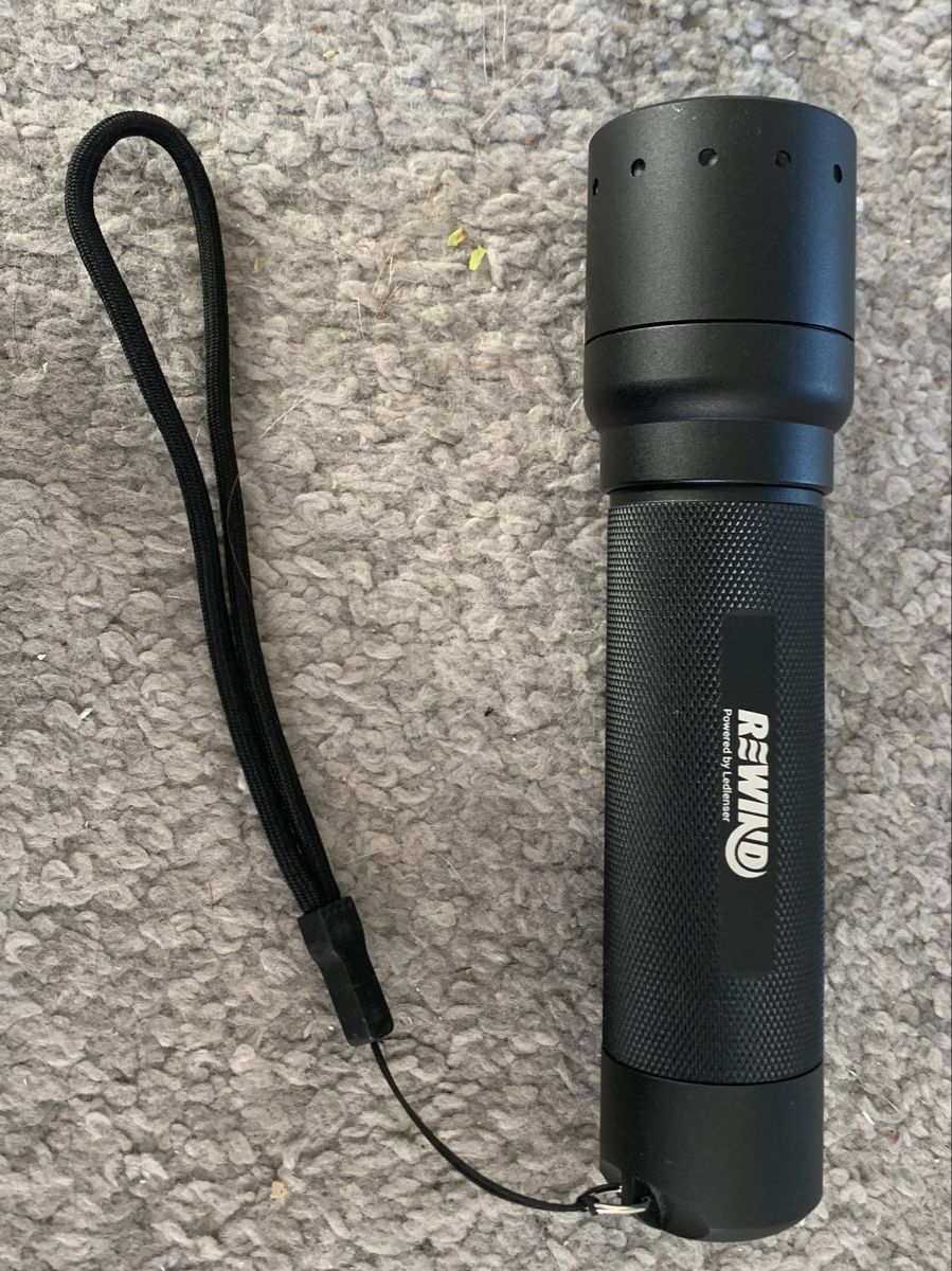 Lampen: Rewind Taschenlampe inklusive Etui – Gebraucht aus Esslingen von Gargamel011