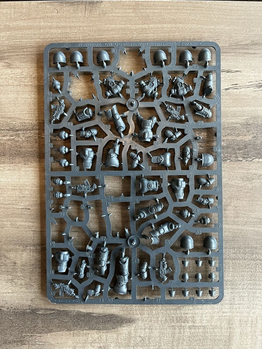 Giochi: Warhammer 40k/Horus Heresy Gussrahmen/Bits Set 11 – Usato da Läufelfingen venduto da stephiesheena 1