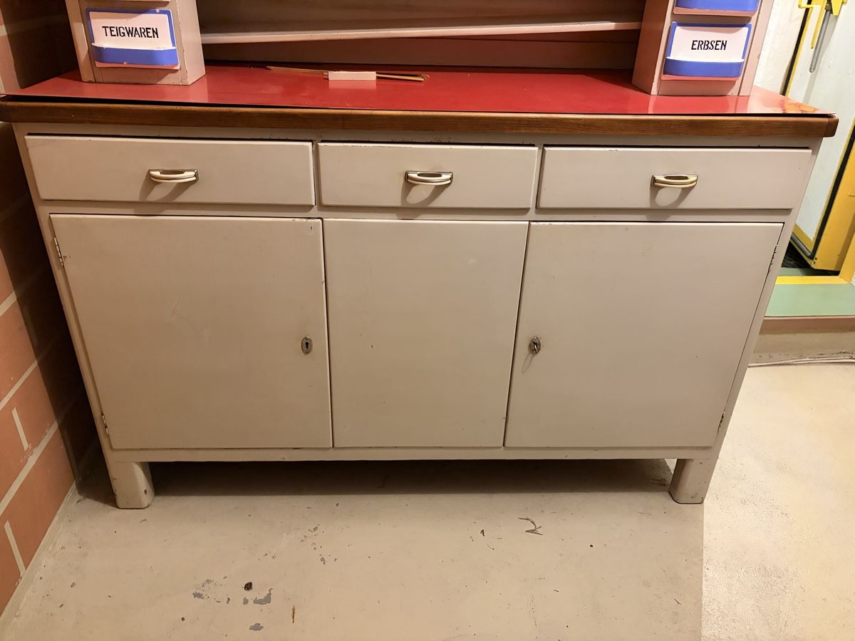 Credenze: Retro Küchenbuffet vintage – Difettoso da Pratteln venduto da Mar.La.Ma 3