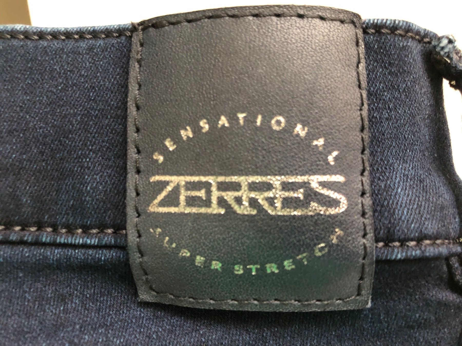 Jeans: Jeans – Nuovo (secondo la descrizione) da Arlesheim venduto da leyRum4.5 6