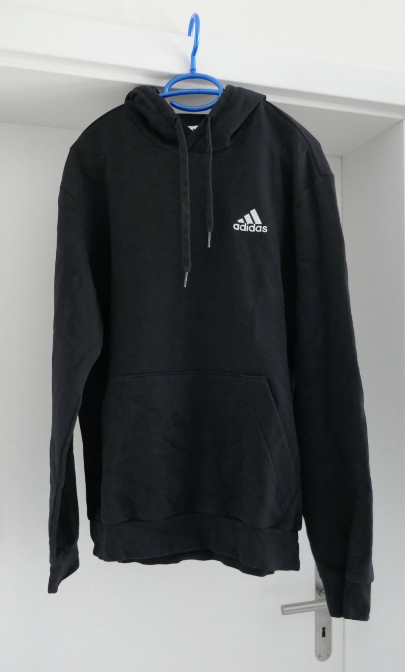 Adidas Maglioni & Felpe: Pullover, Hoodie Adidas schwarz, Gr. M – Usato da Port venduto da uzuku