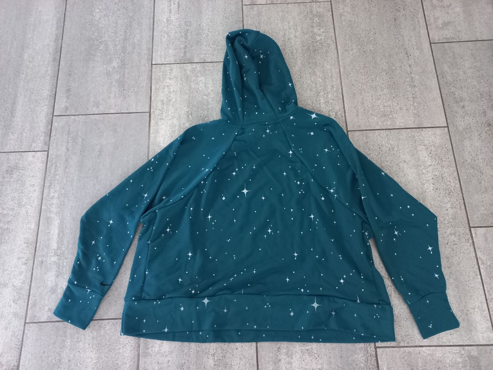 Nike Maglioni & Felpe: Pulli/Pullover von Nike Gr. XXL ungetragen – Nuovo (secondo la descrizione) da Oberuzwil venduto da venditum. 2