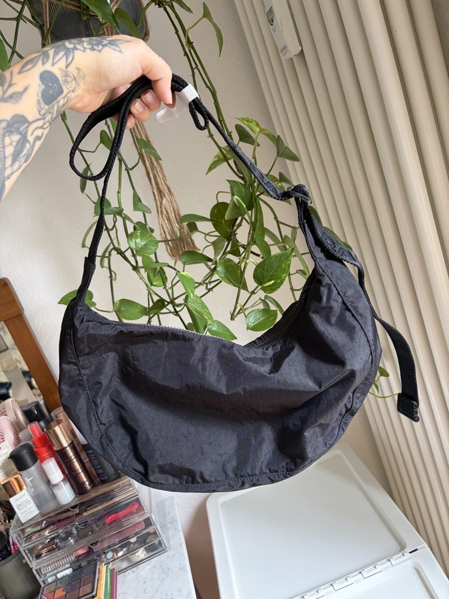 Taschen für Damen: Baggu Nylon Crescent Bag Medium – Neu und originalverpackt aus Bern von jas_5f6b 1