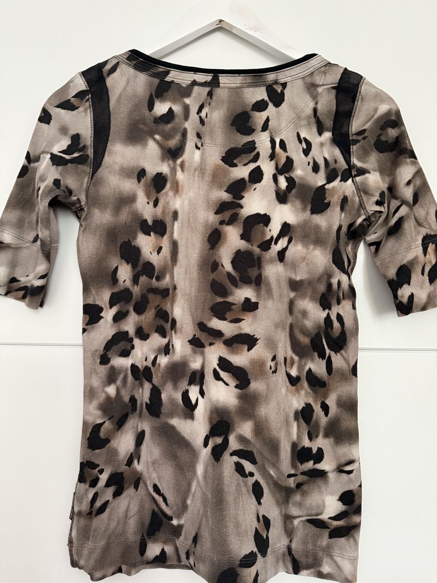Marc Cain T-Shirts: Marccain Sport Shirt,Gr.N3,Leoprint – Gebraucht aus Mettmenstetten von _4_YOU_ 3