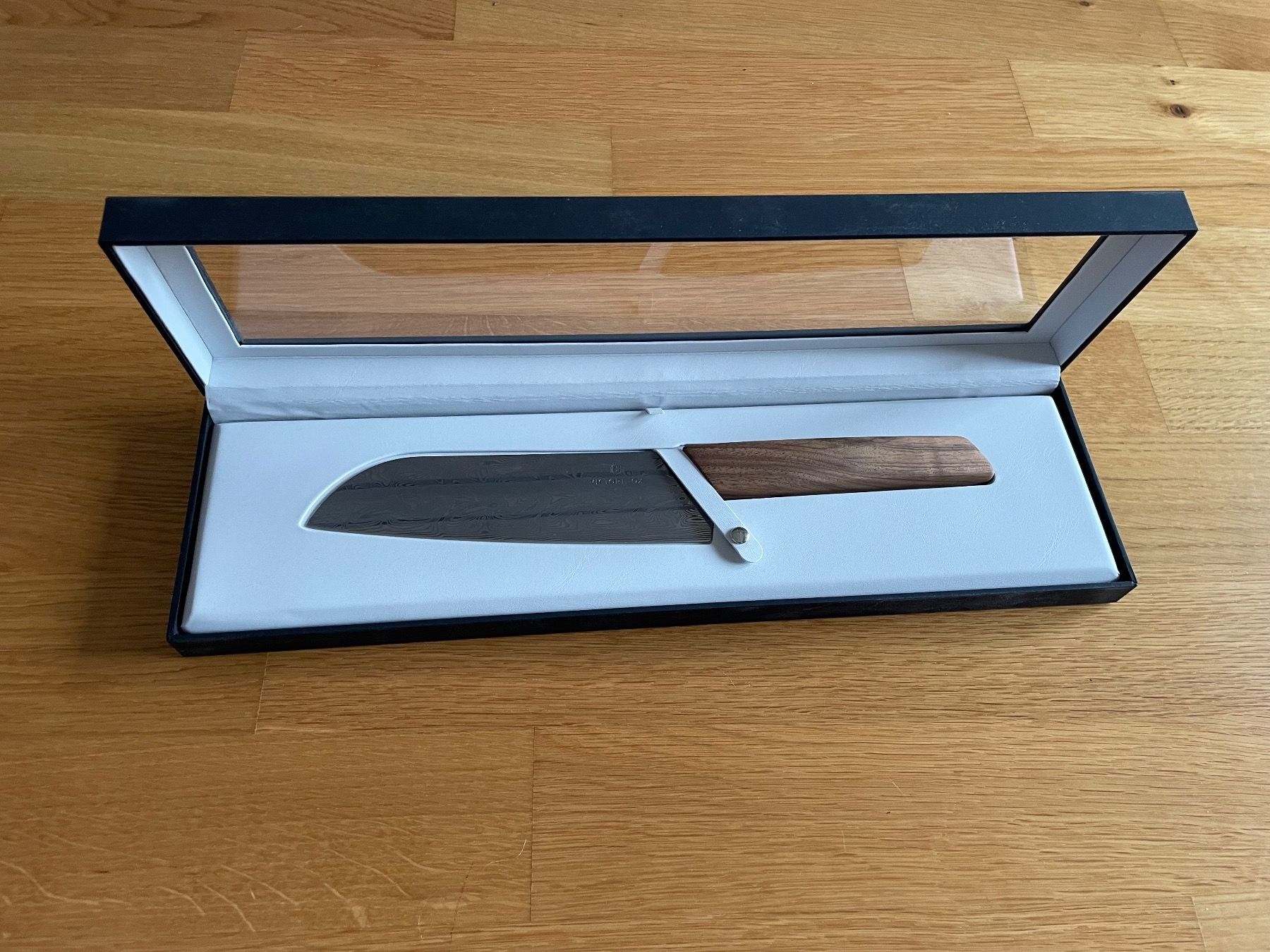 Victorinox Coltelli da cucina: Victorinox Damast – Nuovo e nell'imballaggio originale da Luzern venduto da oceanbeach 1