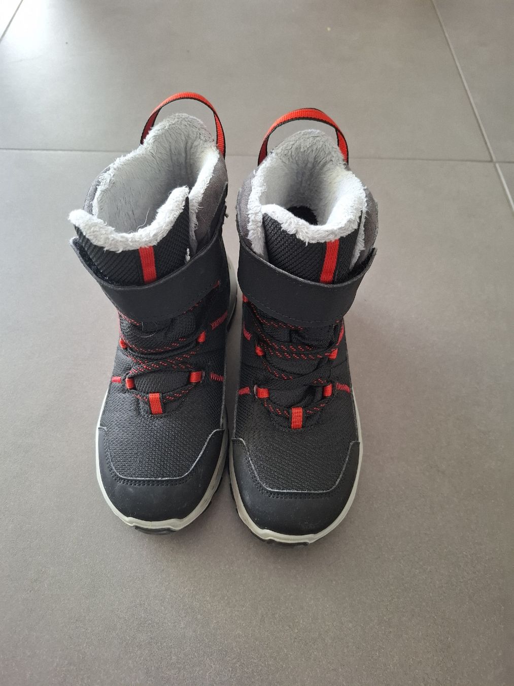Decathlon Scarpe per ragazzi: Winterstiefel Quechua Kinder – Usato da Hunzenschwil venduto da sputnik26