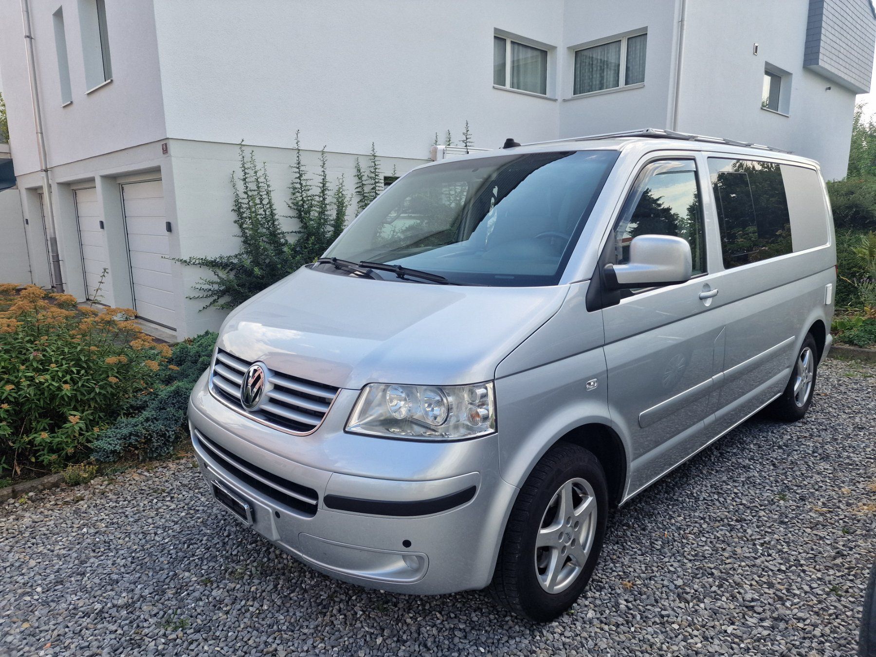 VW Autos: VW T5 Multivan 2.5 TDI, 130PS , 2,5T AHK – Gebraucht aus Neudorf von gam_d6s2