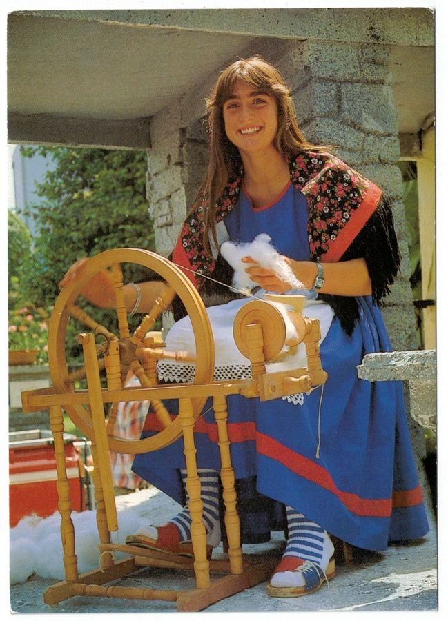 Cartoline postali: Giovane ticinese, circolata 1995 – Usato da Frauenfeld venduto da POML