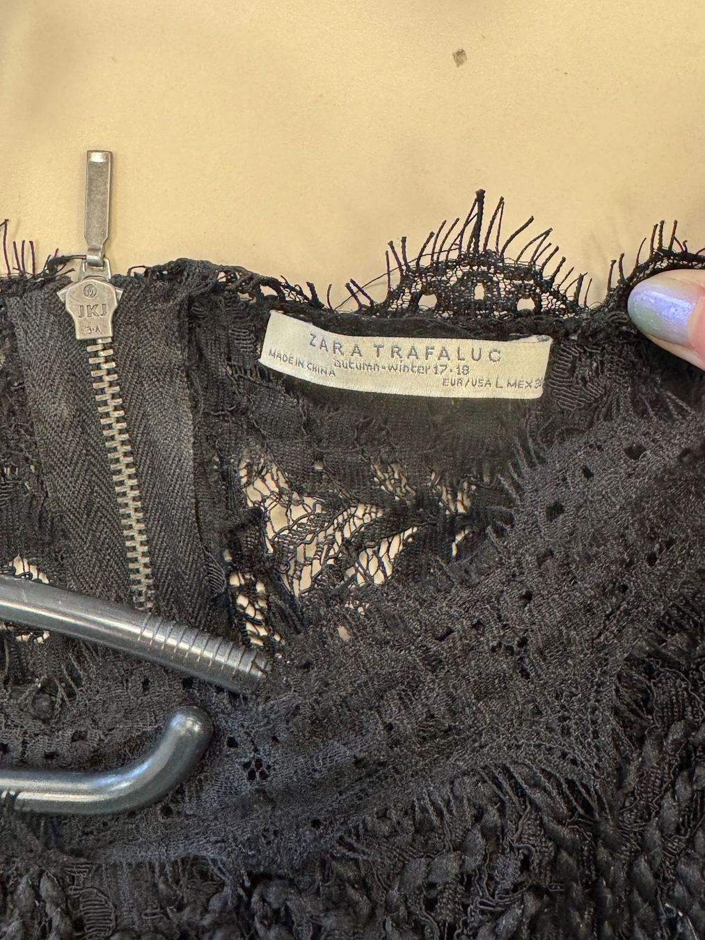 Zara T-Shirts: Schönes Shirt mit Spitzen - Zara - Gr. L – Gebraucht aus Brügg BE von rutschimedizin 2