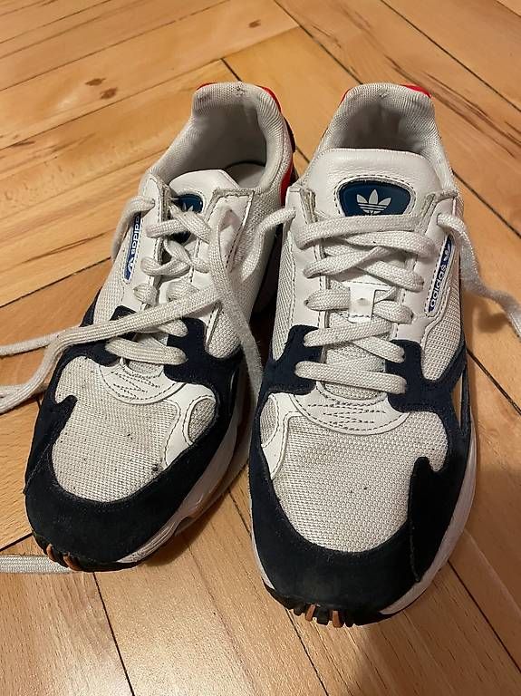 Adidas Scarpe da uomo: adidas Turnschuhe Grösse 40.5 – Usato da Zürich venduto da Babettepaula