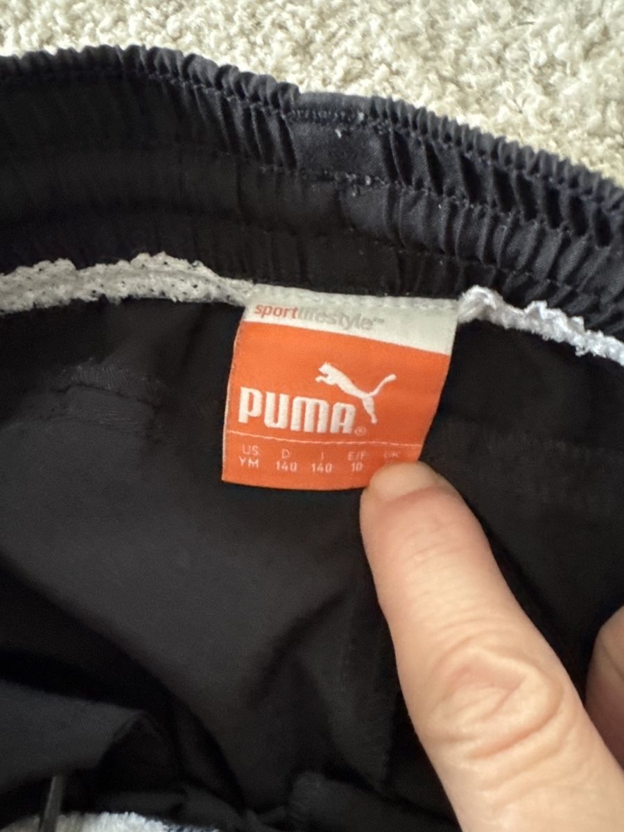 Puma Hosen: Puma Shorts, Turnhose schwarz, Gr. 140 – Gebraucht aus Oberweningen von Jogi2 1
