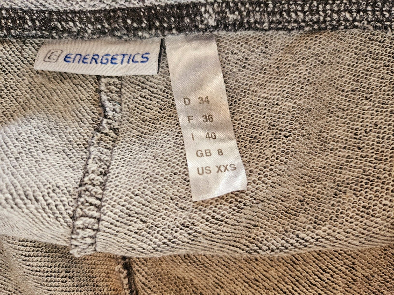 Pantalons: Damen Shorts Gr.34 – D'occasion à Rhäzüns par inf_rcj7 2