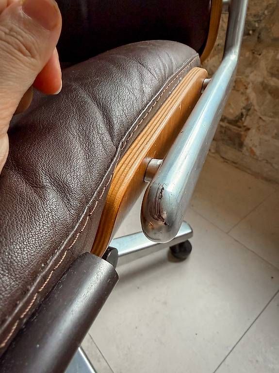 Giroflex Poltrone: Stoll Giroflex Drehsessel  70er Jahre – Usato da Solothurn venduto da haslinuessli 4