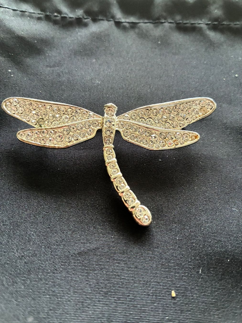 Spille & Fermagli: Broche strass- grand papillon  8x4 cm. libelule – Usato da Evilard venduto da nenette01