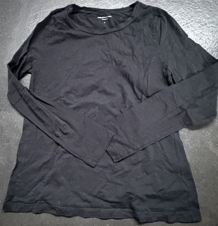 Schwarzes Langarmshirt Gr. M - perfekt für den Herbst!