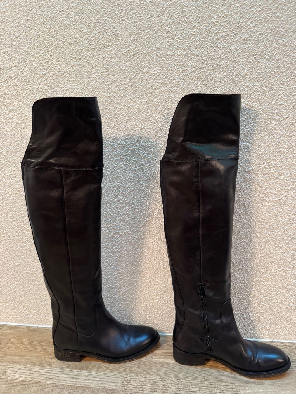 Scarpe da donna: Bottes en cuir – Usato da Zürich venduto da odi_ldv8 1