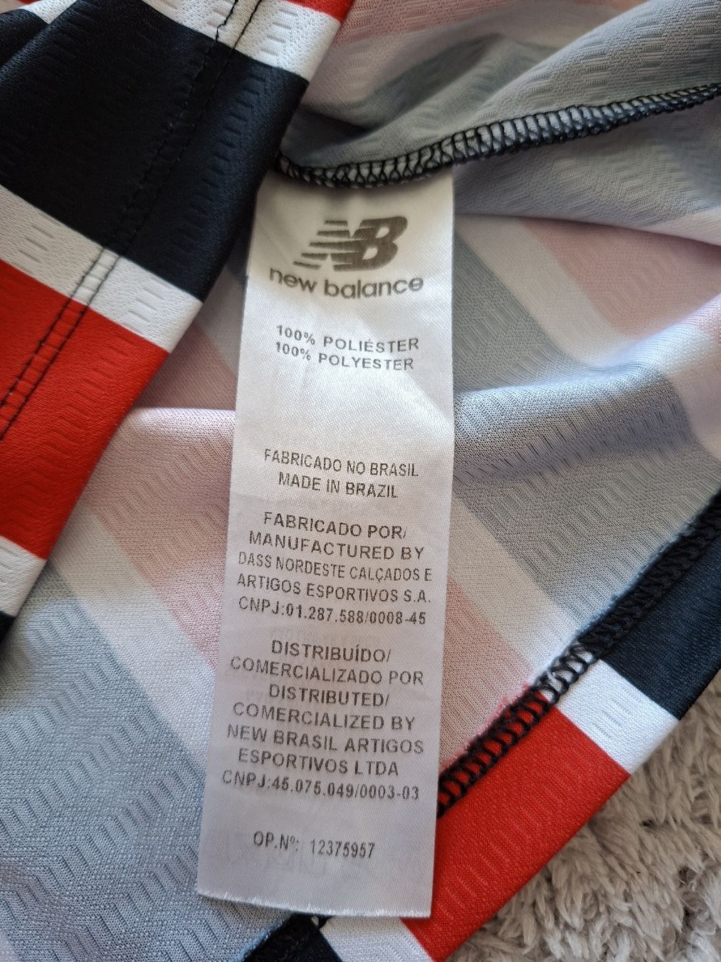 New Balance Scarpe, pantaloni & magliette da ginnastica: Maillot New Balance SPFC junior taille 10/YM rayé – Usato da Renens VD venduto da ser_j2fn 5