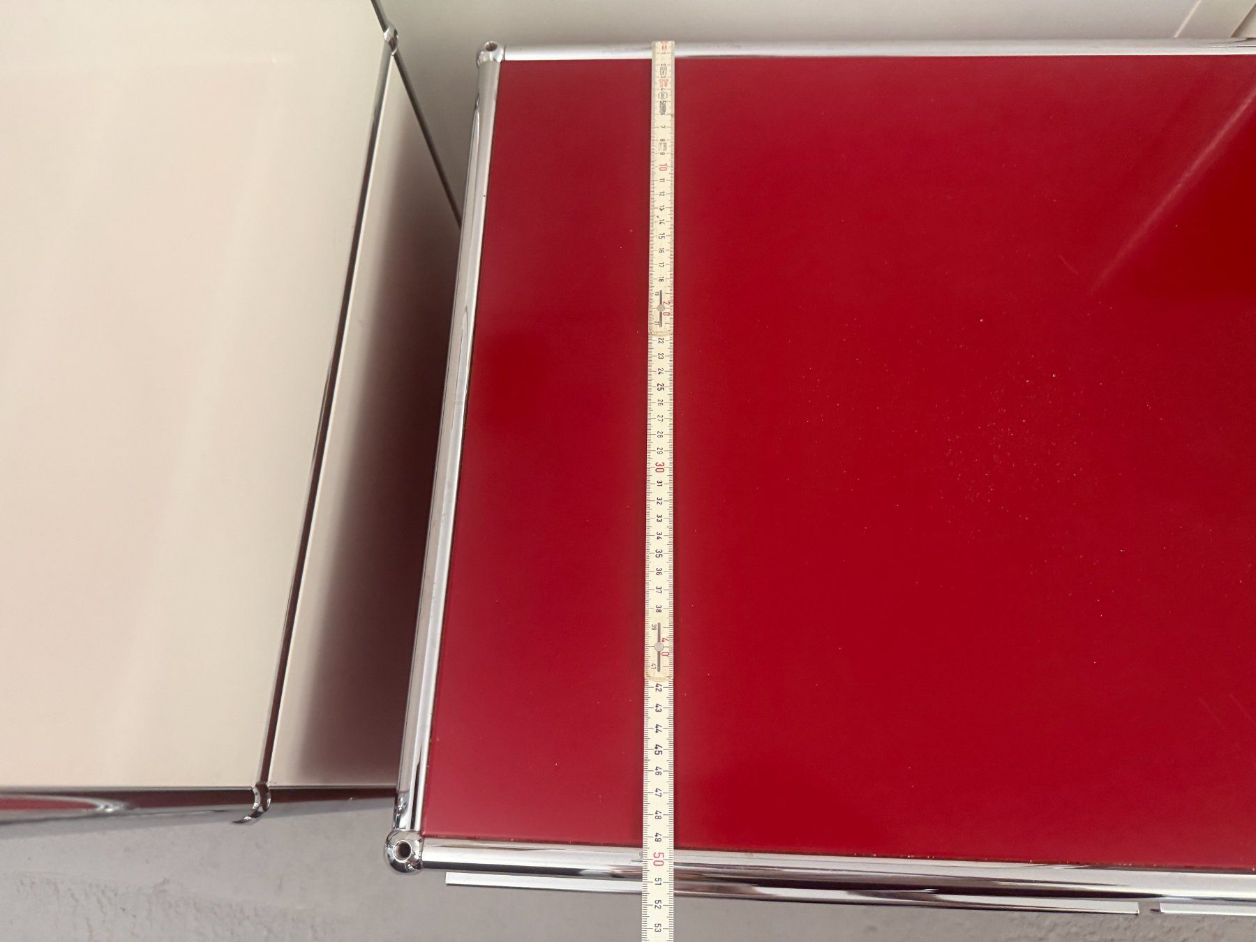 USM Cassettiere: USM Haller Sideboard Rot - Regal – Usato da Pfäffikon SZ venduto da xevo_Networks 5