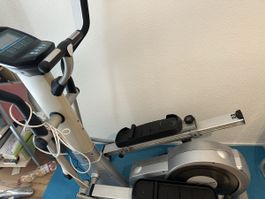 Crosstrainer Heimtrainer Heimfitnessgerät mit Display gute Z