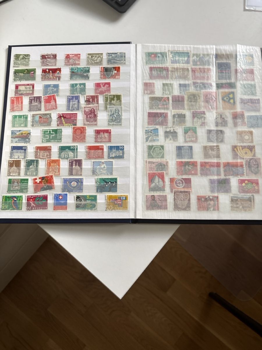 Tutti i francobolli: Philatelie Album Die Post La Poste La Posta blau – Usato da Sissach venduto da Loredana89 2