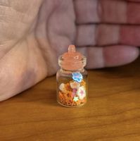Glas mit Süßigkeiten fürs Puppenhaus, Puppenstube