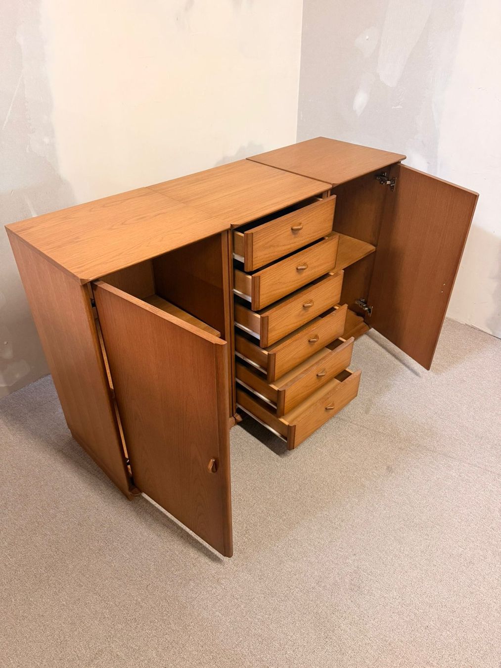 Cassettiere: 3 tlg. Mid Century Eiche Kommode Sideboard Schweizer Produkt – Usato da Rickenbach ZH venduto da Der-Insider 7