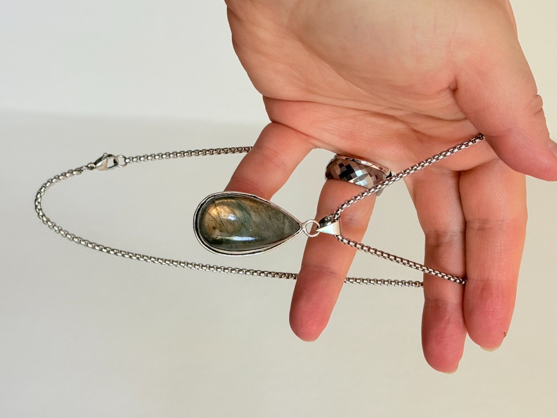 Ketten: Collier Labradorite - Élégance Naturelle ✨ – Neu und originalverpackt aus Genève von AWWA 5