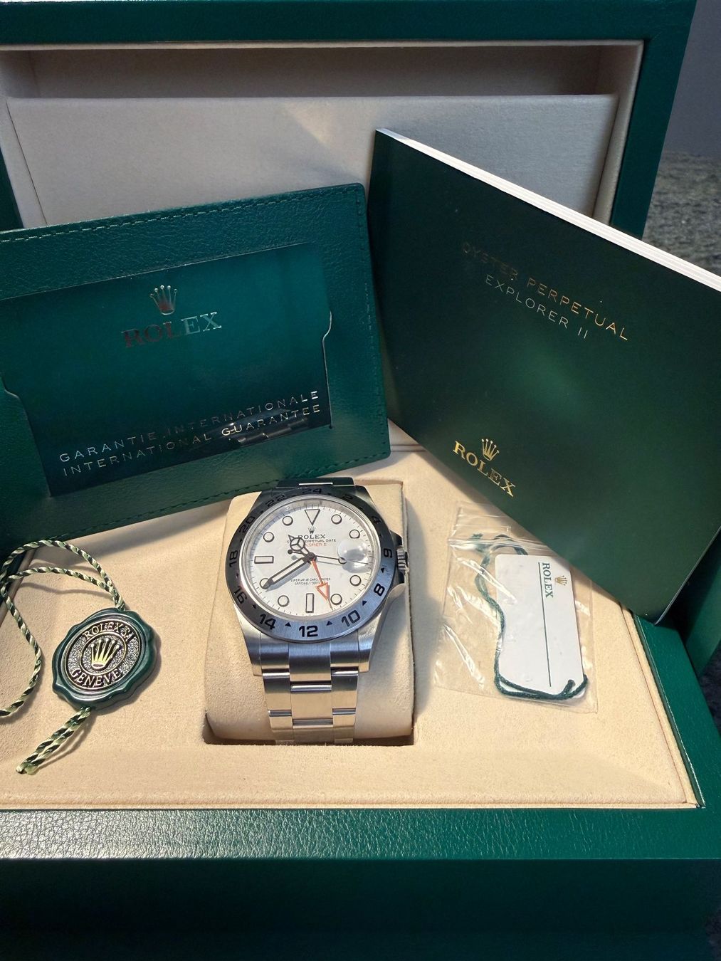Rolex Orologi: Rolex Explorer II white dial - Ref 226570 - from 04/25 – Usato da Zürich venduto da Bguggi