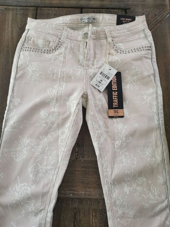 Jeans: Hose Jeans Chicoree, Gr.38, NEU. – Nuovo e nell'imballaggio originale da Luzern venduto da Tavolna 2