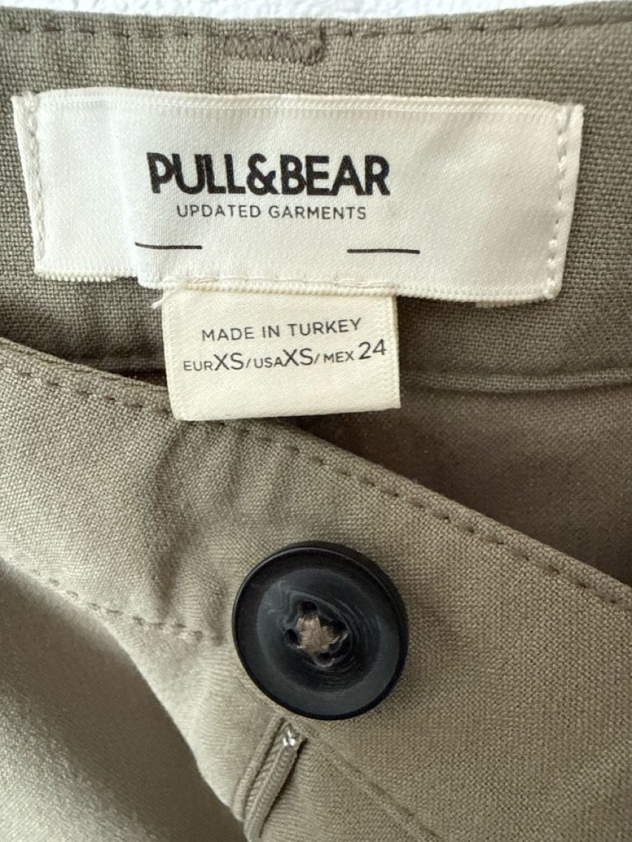 Pull&Bear Pantaloni: Pull&Bear Stoffhose XS, Khaki  – Usato da Thusis venduto da Rogru1 2