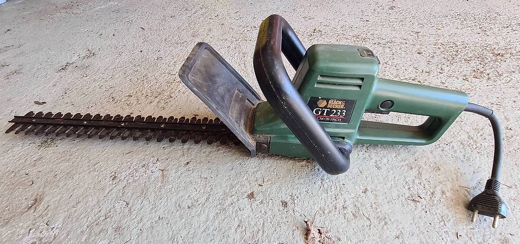 Tutte le macchine: Taille-haies Black & Decker GT233 – Usato da Savigny venduto da Zoulou63