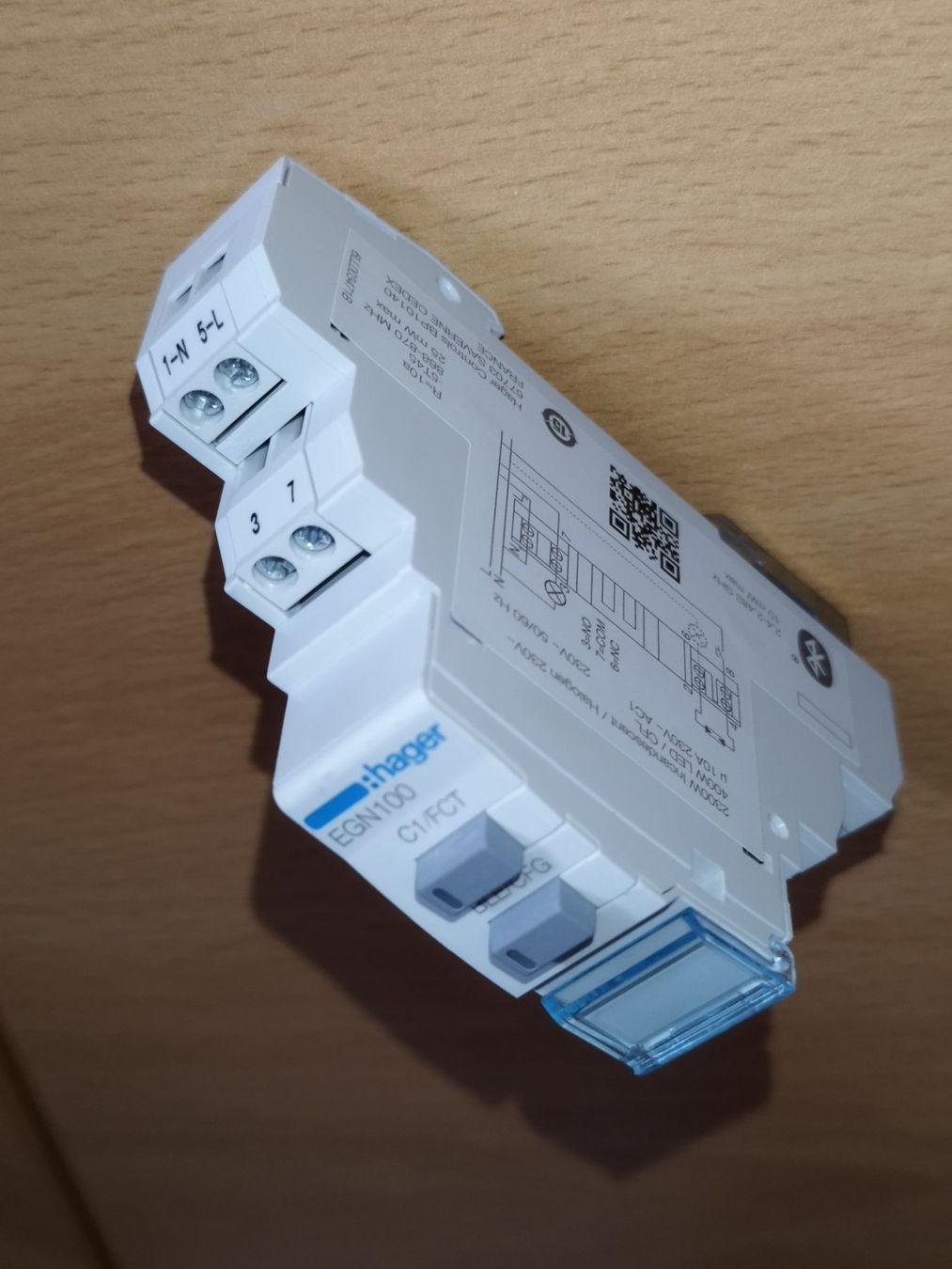 Hager Interruttori: Multifunktions-Schaltuhr Hager digital EGN100 mit Bluetooth – Usato da Volketswil venduto da elservice 1