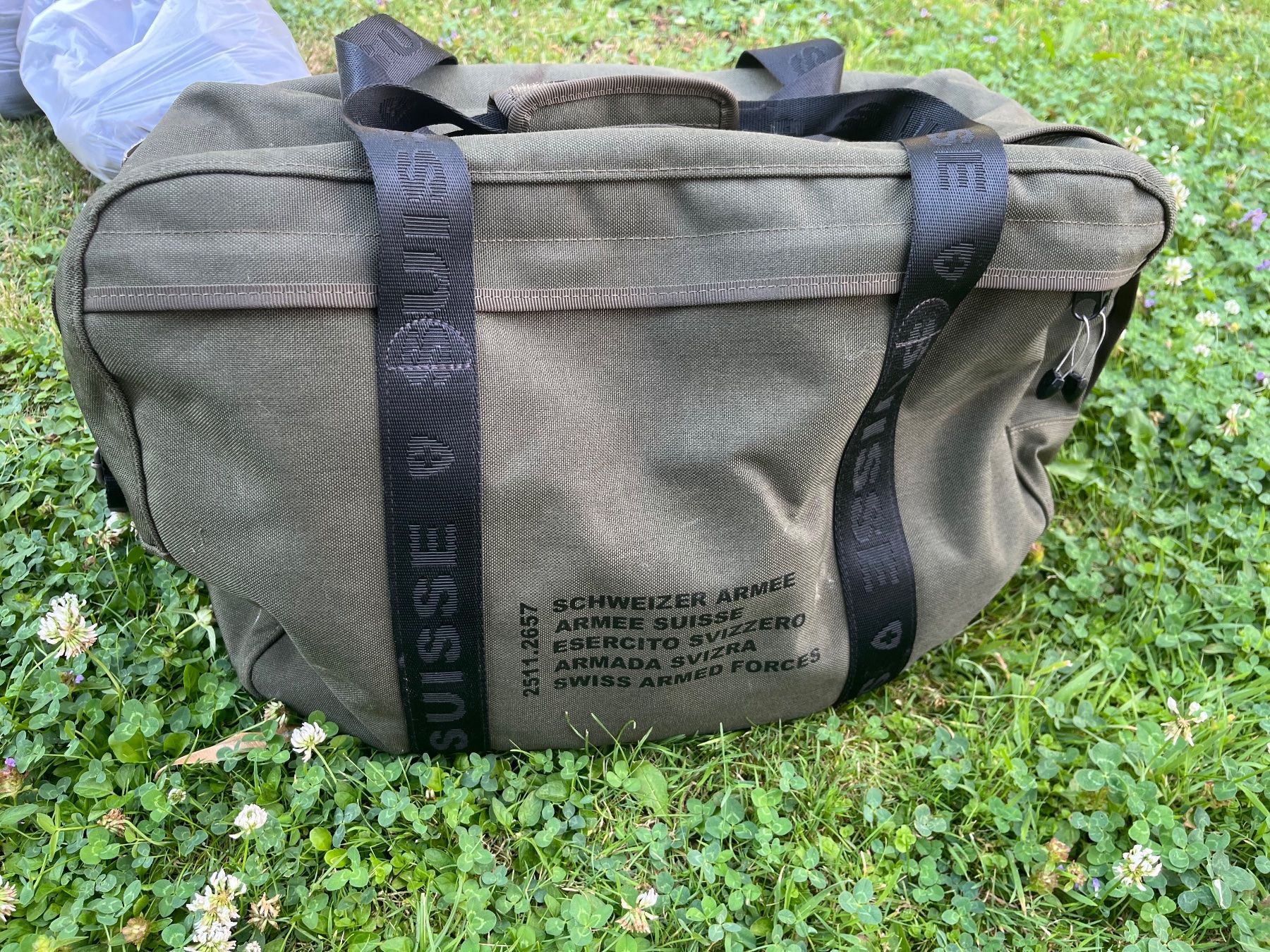 Armée suisse Sacs: Effektentasche Schweizer Armee – D'occasion à Genève par Beyond-Time-Geneve
