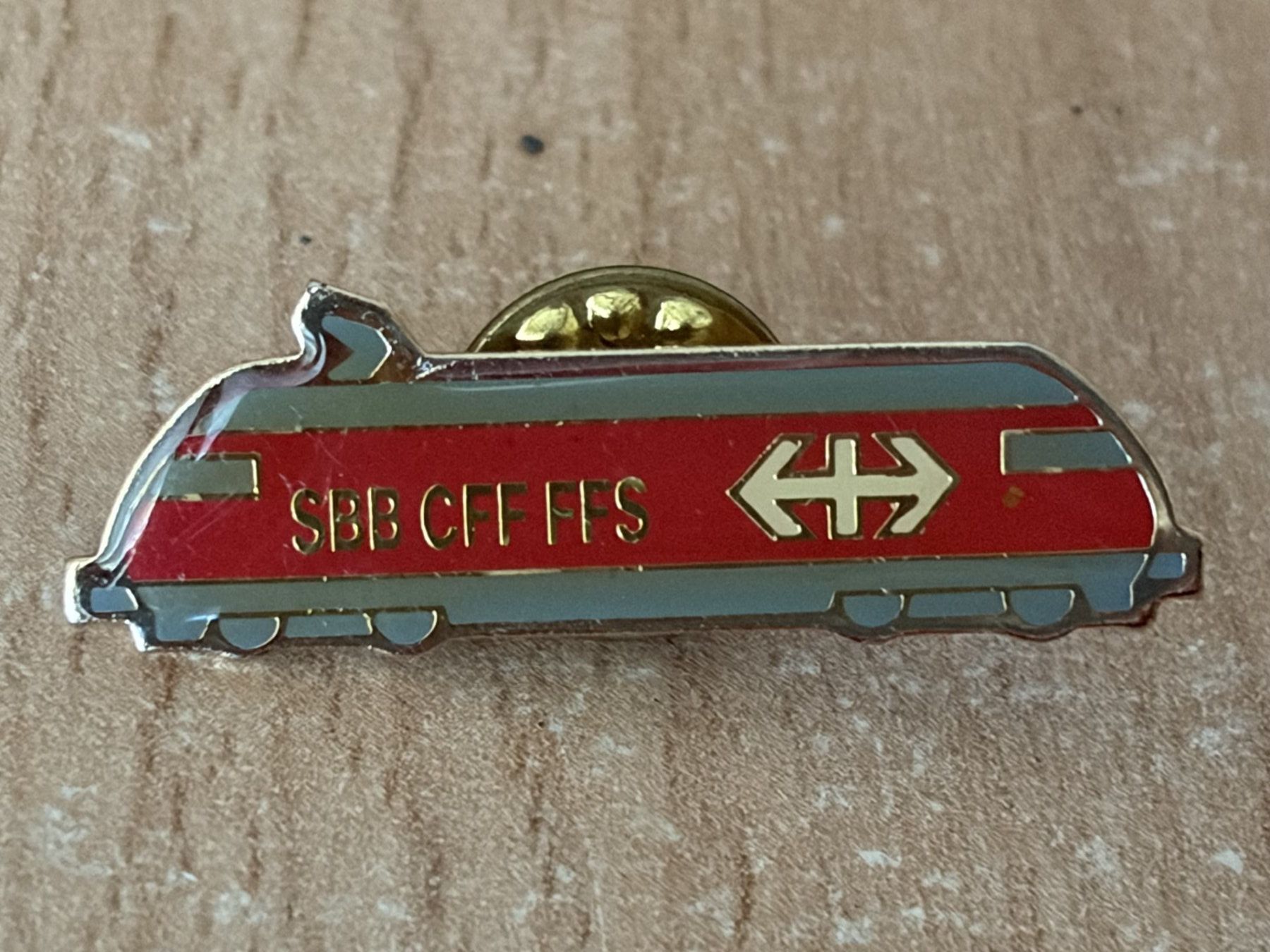 SBB/CFF/FFS Placchette & Badge: SBB-CFF-FFS - Pins Re 460 – Usato da Genève venduto da SwissLX23