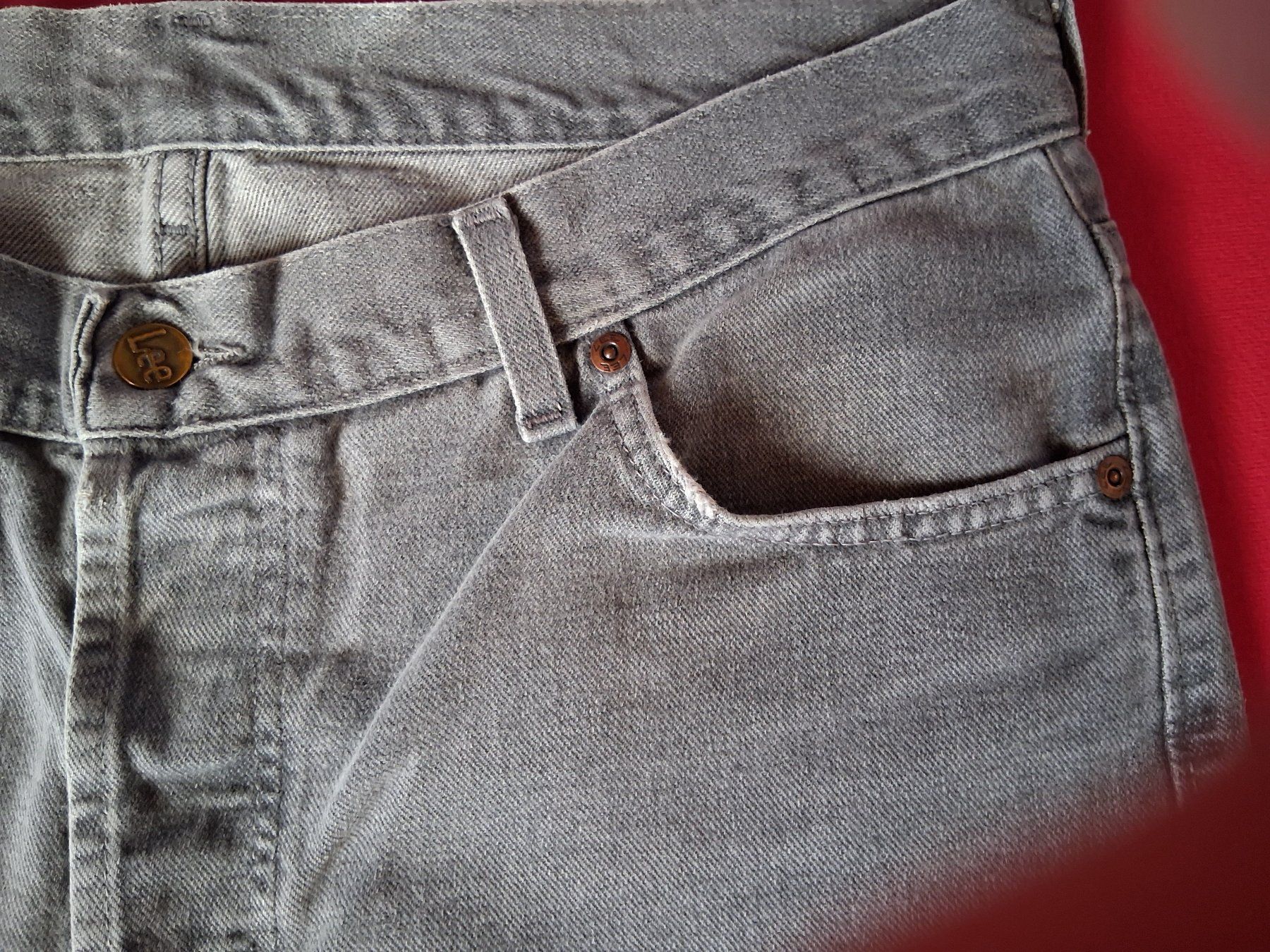 Lee Jeans: Graue Lee Jeans, Top Zustand – Usato da Grüt (Gossau) ZH venduto da Gimmiten 8