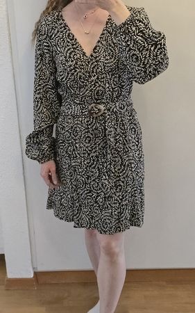 Kleid H&M Grösse S/36