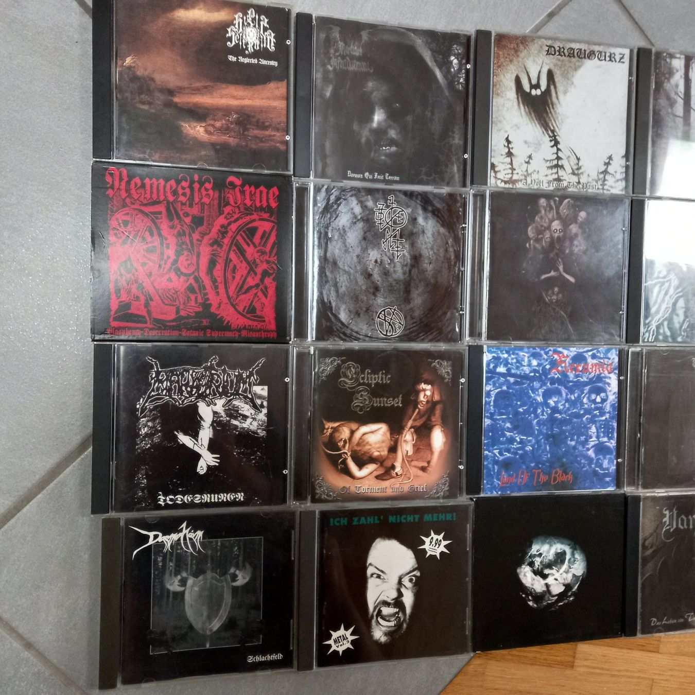 CD: 20 black metal cd – Usato da St-Cergue venduto da VeganWarrior 1