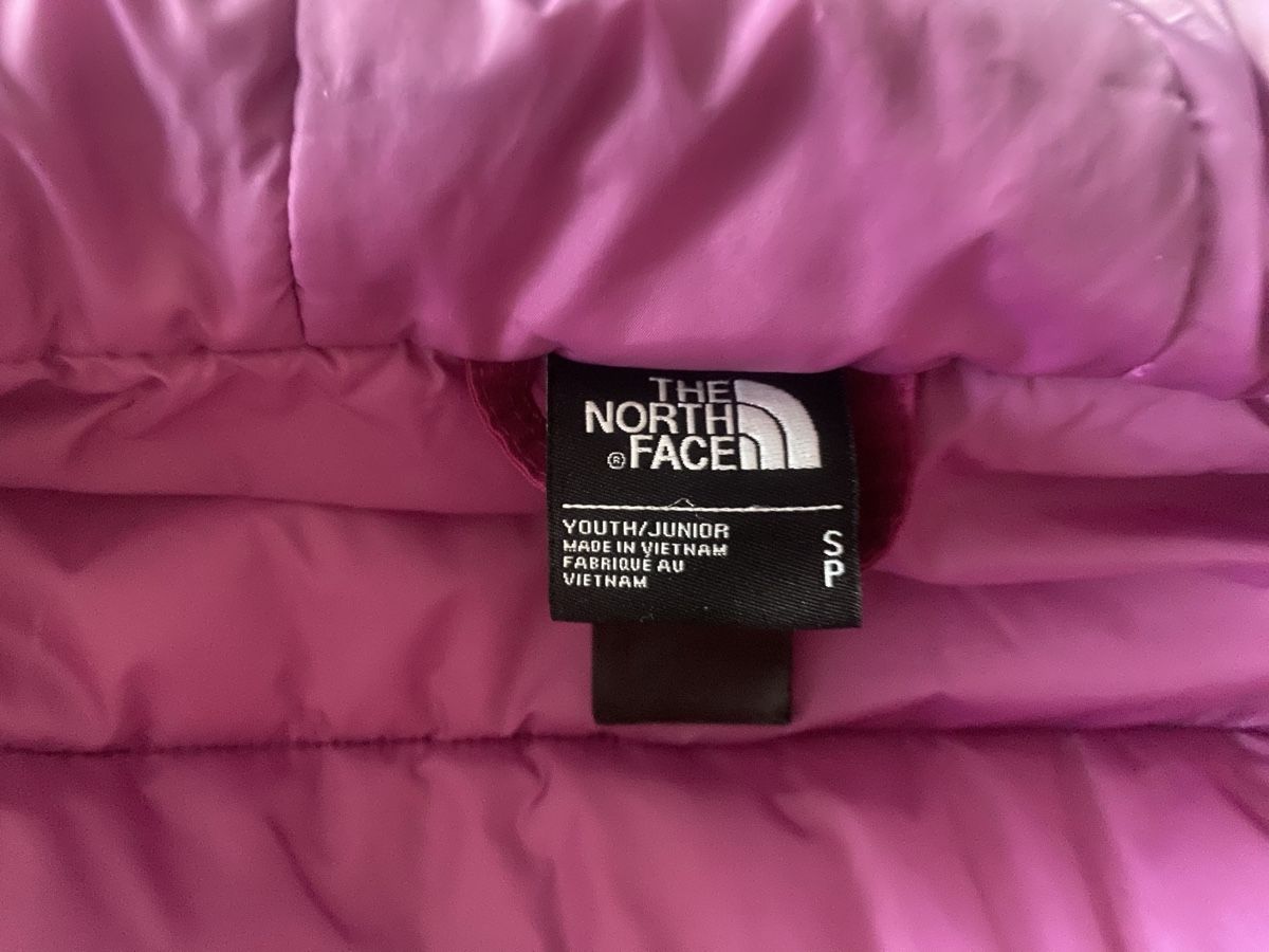 North Face Giacche & Cappotti: The North Face Mädchen Winterjacke Gr S – Usato da Birrwil venduto da Bendegriz 4