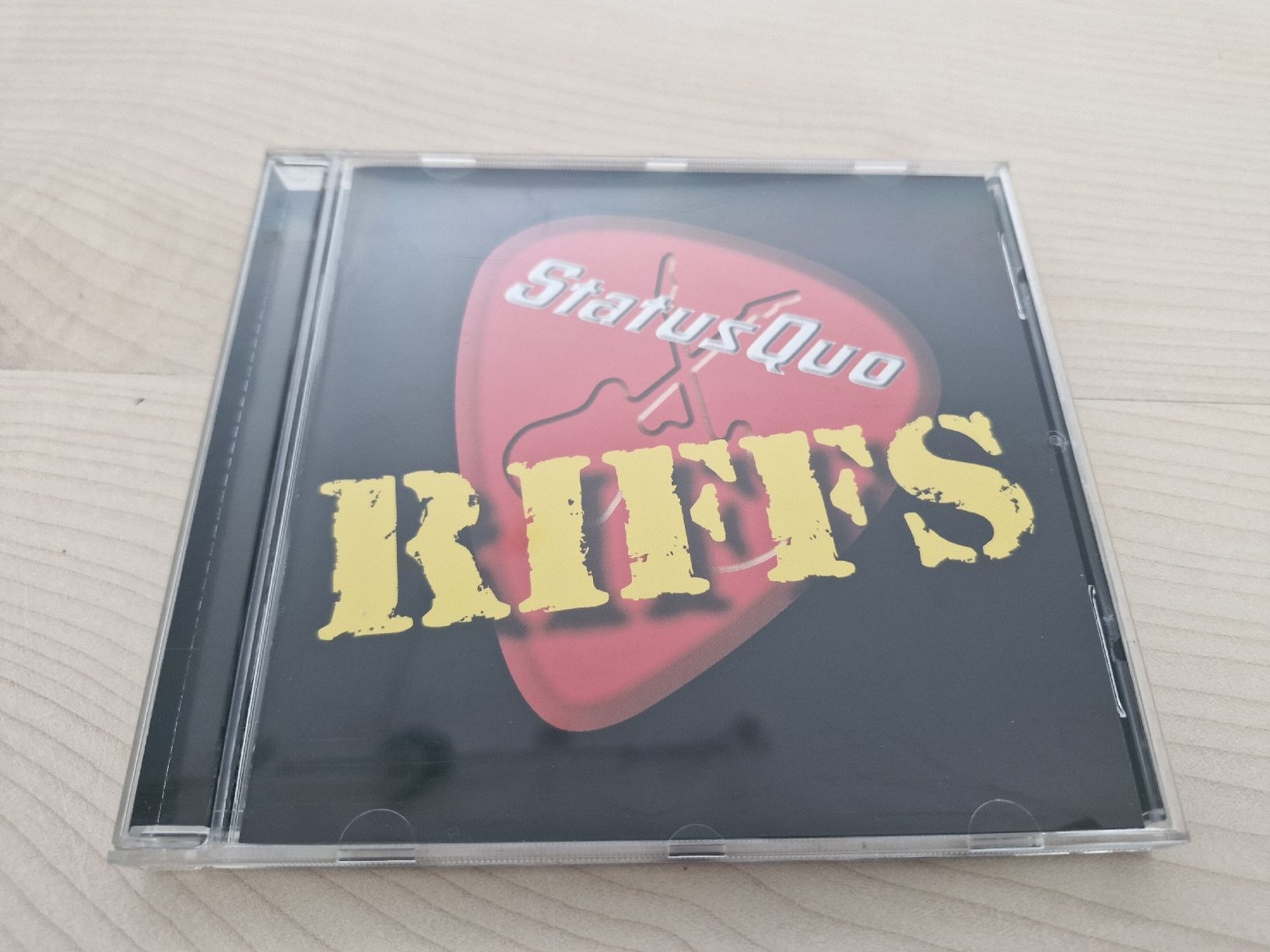 CD: Status Quo Riffs CD neuwertig – Usato da Frauenfeld venduto da Kasico