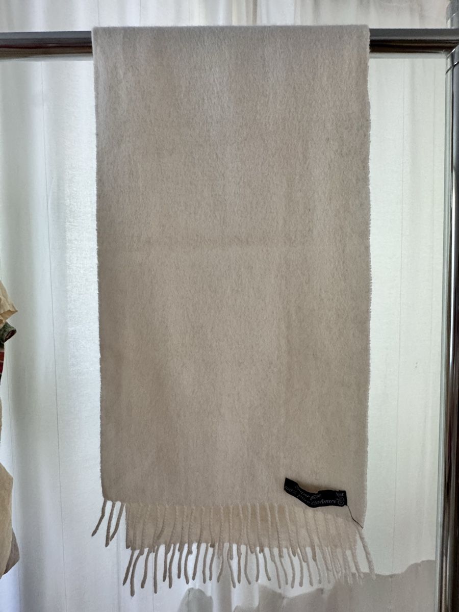 Foulard & Sciarpe: Kaschmirschal weiss – Usato da Winterthur venduto da thi_6f8k