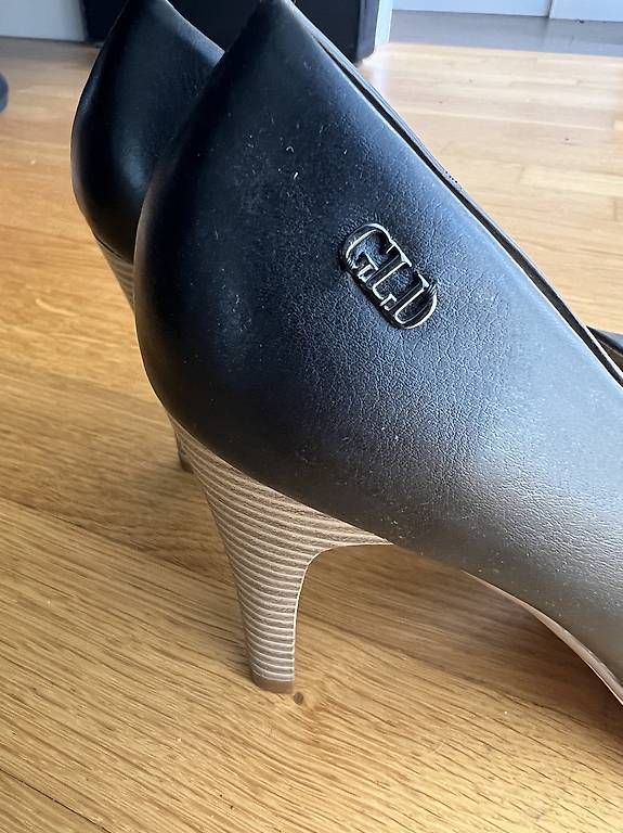 Scarpe da donna: Pumps, Grösse 38 – Usato da Gebenstorf venduto da pin_67yc 1