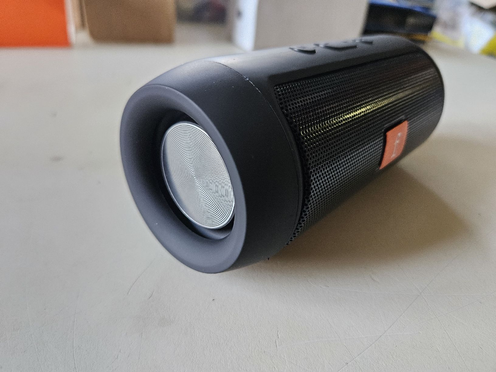 Casse acustiche: Neu tragbarer Bluetooth-Lautsprecher ! – Nuovo (secondo la descrizione) da Oberburg venduto da znas 3