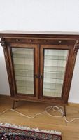 Vintage Glasvitrine – Massivholz – 4 Glasböden – elegante