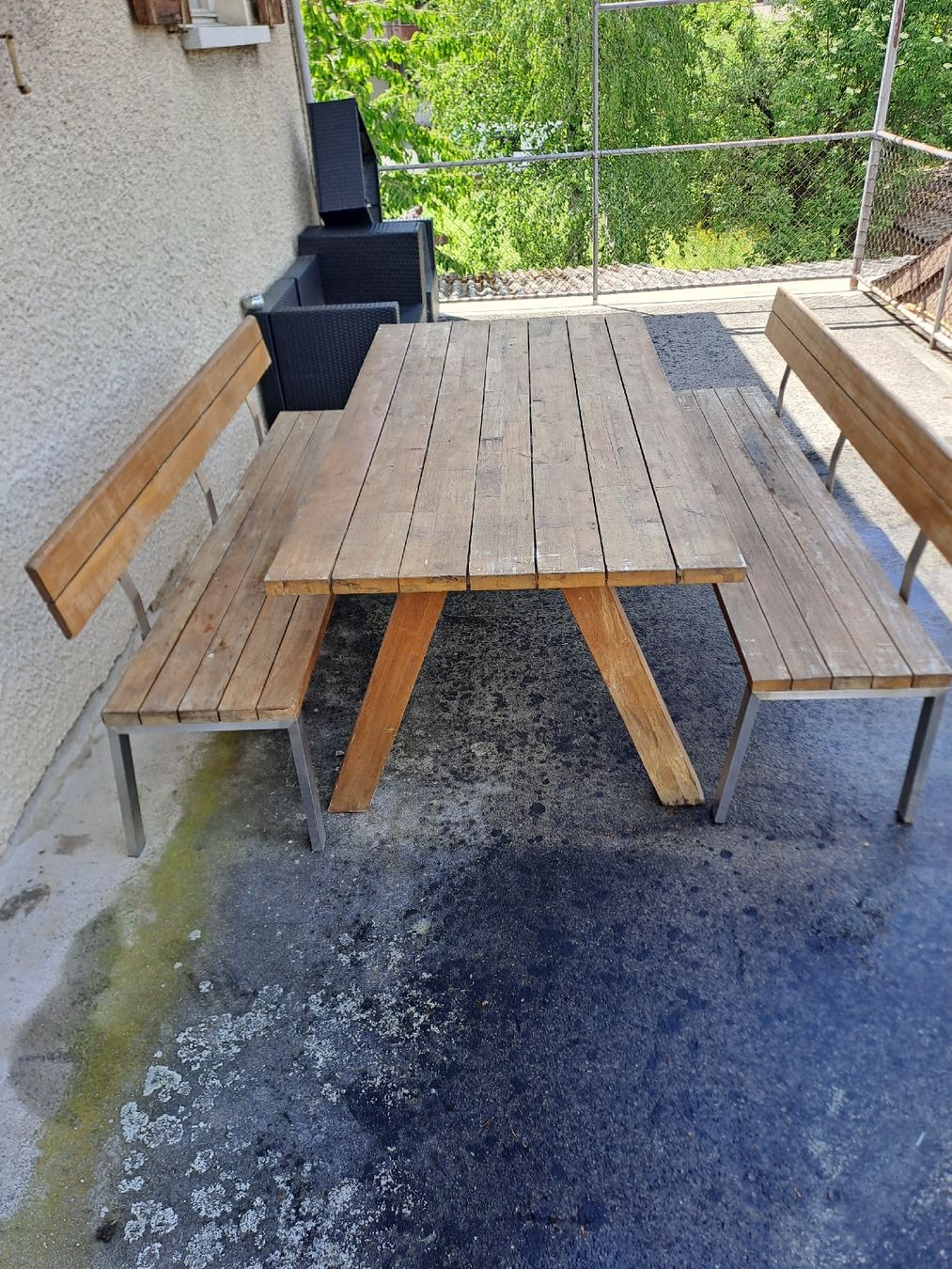 Set di tavolo e panche: Holztisch mit 2 Bänken – Usato da Steffisburg venduto da Schnorri1