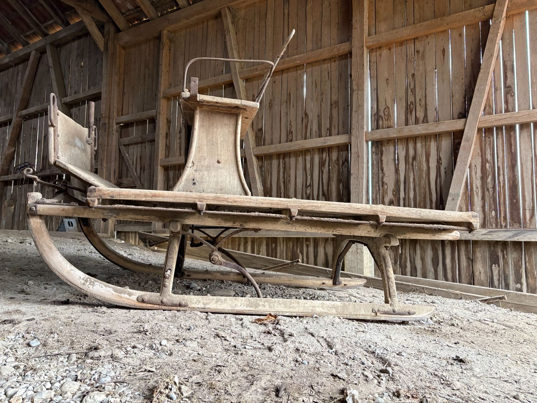 Slitta: Antiker Holzschlitten mit Bock – Usato da Mönchaltorf venduto da Tschibi 6