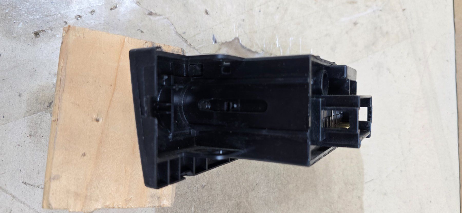 Volkswagen Tutti pezzi di ricambio auto: VW T4 Lichtschalter Schalter Licht Scheinwerfer 7D0941531C – Usato da Schaffhausen venduto da Parg86 6