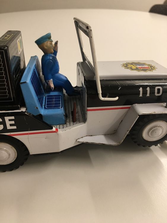POLICE-JEEP aus Blech 60er.    von CHIKO Japan 6