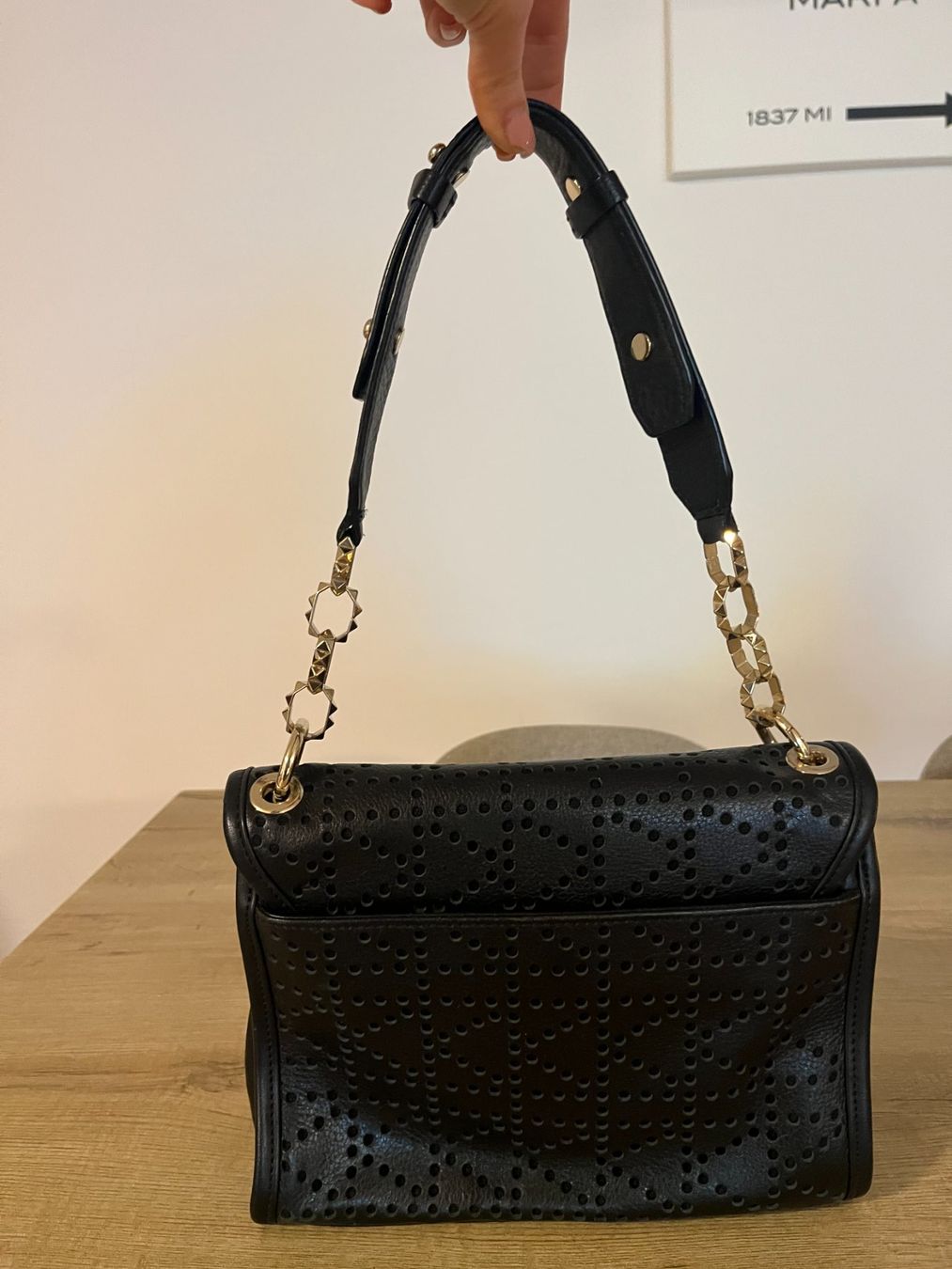 Karl Lagerfeld Borse da donna: Karl Lagerfeld Leder Handtasche Schwarz – Usato da Emmenbrücke venduto da Katarina.c 2