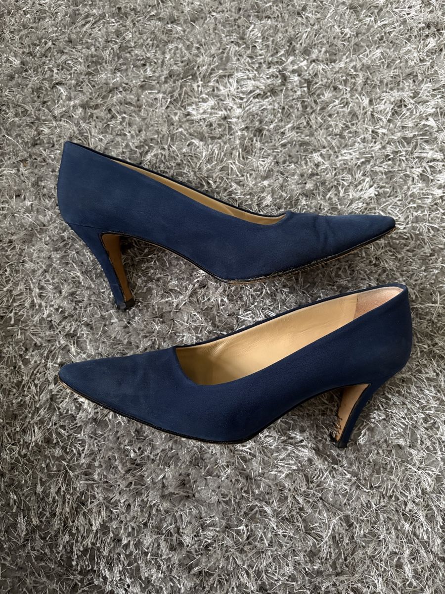 Prada Scarpe da donna: Prada Milano Navy Blue Heels – Usato da Brislach venduto da edu_t6pq 1