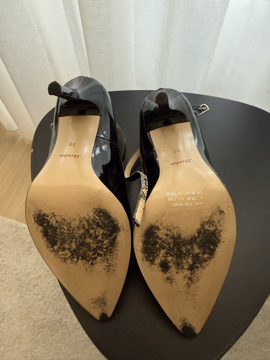 Damenschuhe: Escarpins vernis noir - Bata - taille 38 – Gebraucht aus Carouge GE von sca_ts8d 3